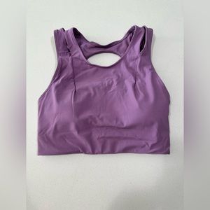 Lululemon sports bra